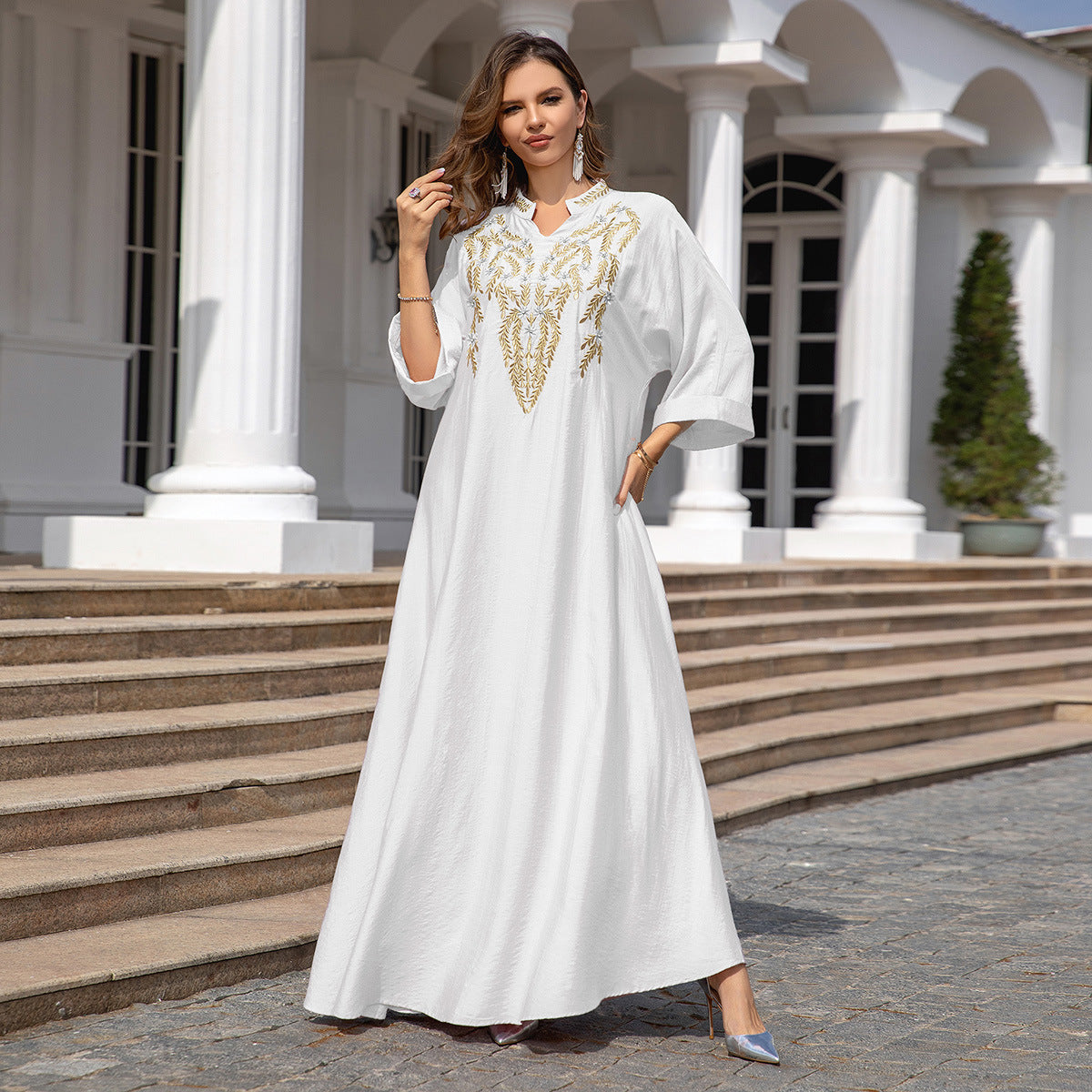 Robe brodée
