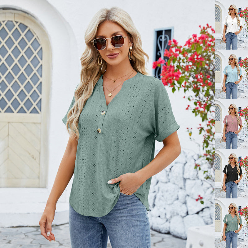 Pull à manches courtes et col en V pour