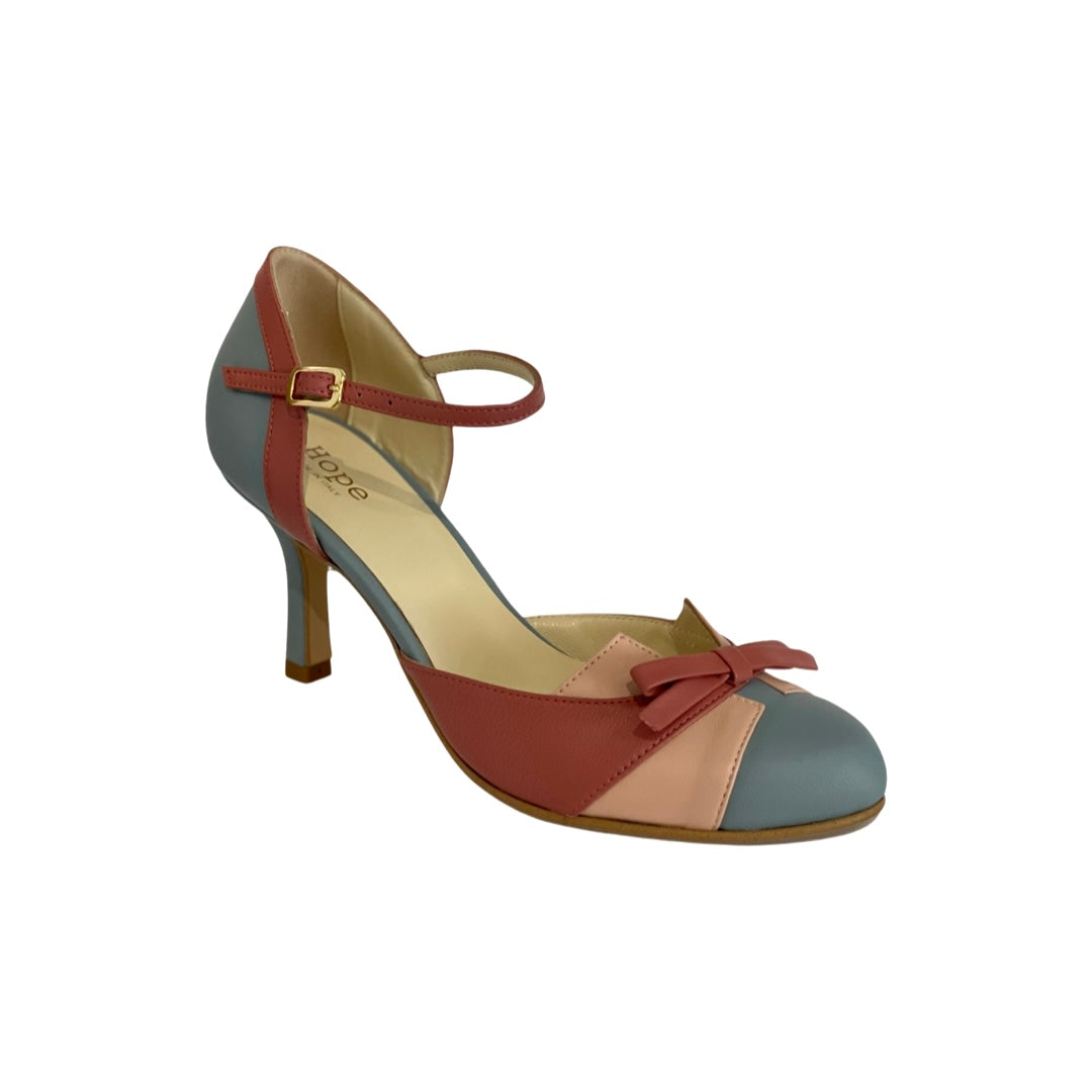 Pointed toe, buckle, high heel sandals