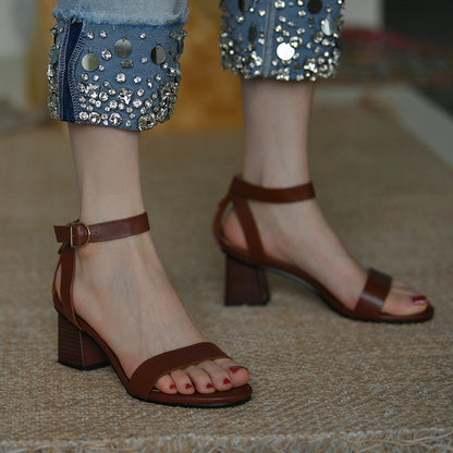 Sandales à talons épais rétro
