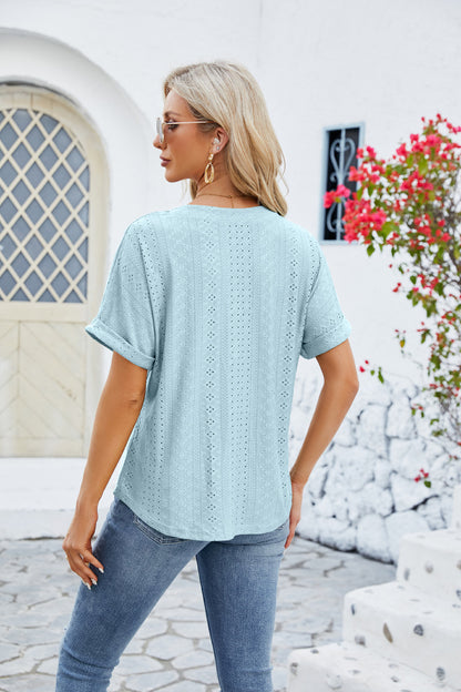 Pull à manches courtes et col en V pour