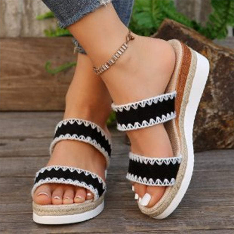 sandales d'été de style ethnique à doubles lanières larges