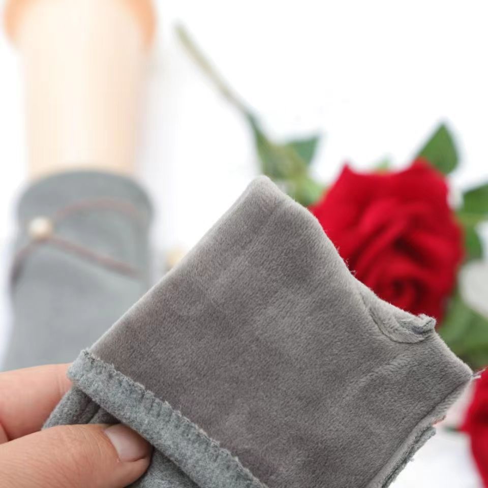 Gants en velours de daim