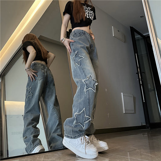 Jean large ample brodé à jambe droite